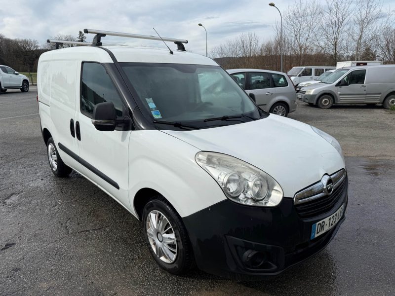 OPEL COMBO Camionnette/Monospace 2015