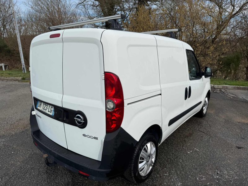 OPEL COMBO Camionnette/Monospace 2015