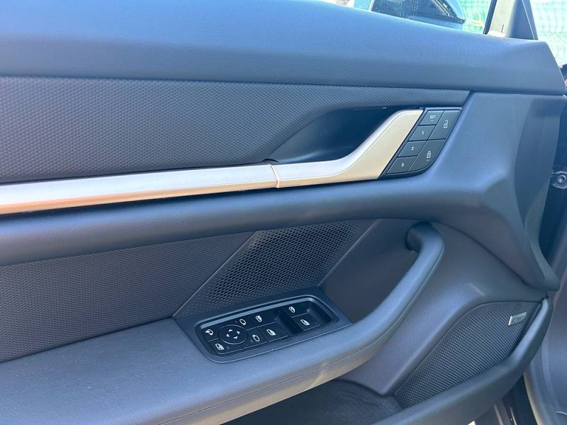 PORSCHE  TAYCAN 4 CROSS TURISMO 2023