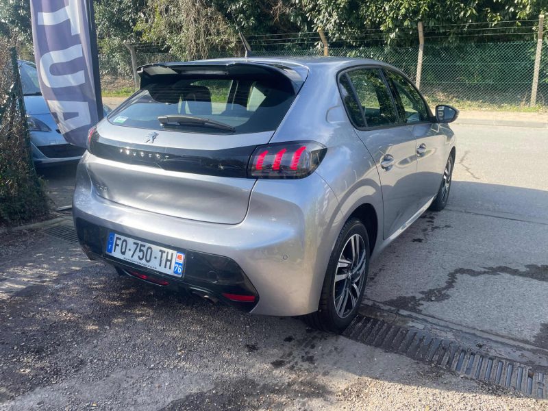 PEUGEOT 208 1.2i 130CV