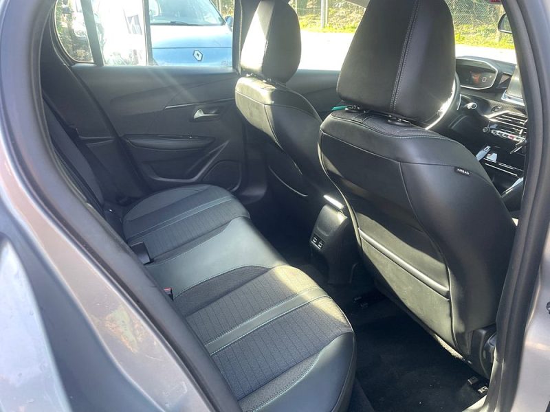 PEUGEOT 208 1.2i 130CV