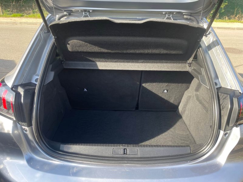 PEUGEOT 208 1.2i 130CV