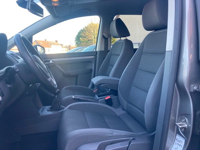 VOLKSWAGEN TOURAN 1.6 TDI 105Cv *CONFORTLINE* / REVISE&GARANTIE