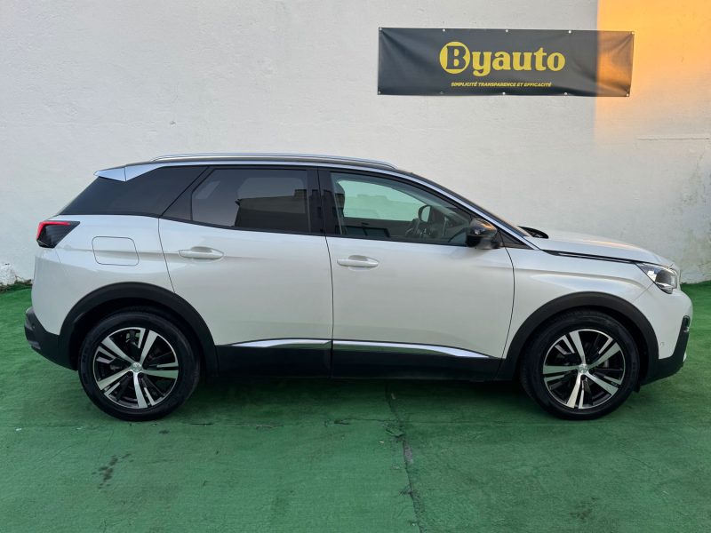 PEUGEOT 3008 2018