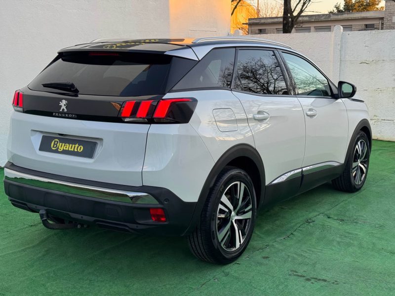 PEUGEOT 3008 2018