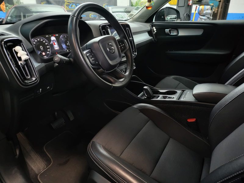 VOLVO XC40 D3 150cv Momentum Geartronic8