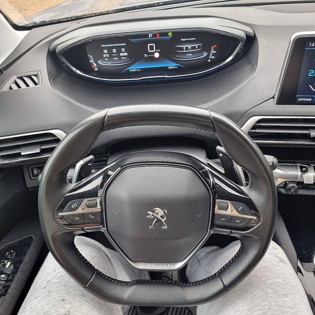 PEUGEOT 5008 2019