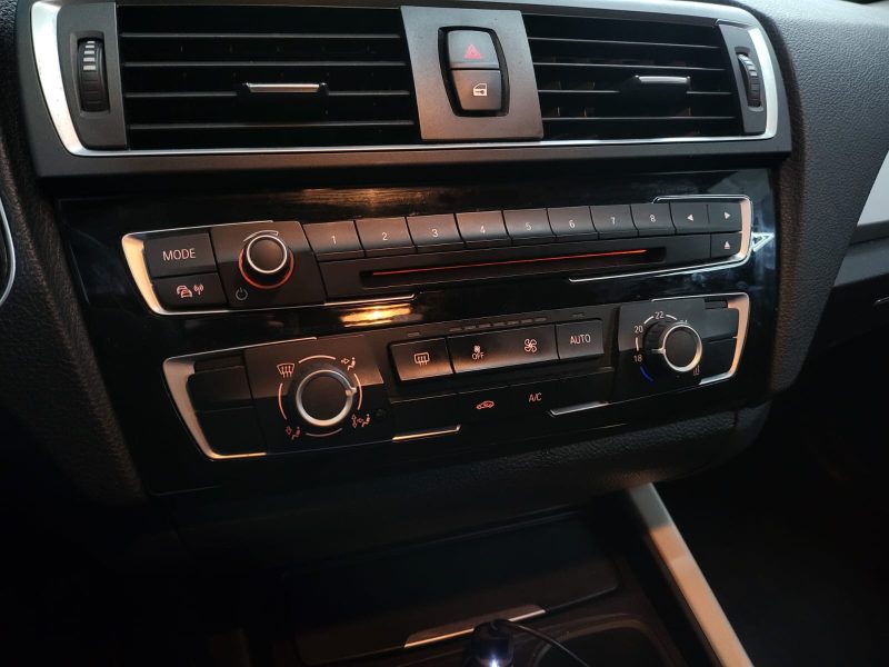 BMW SERIE 1 2016 114d 95cv BVM6  Lounge