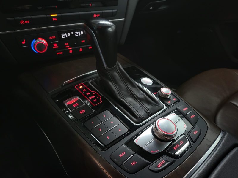 AUDI A6 AVANT 2015 2.0 TDI 190cv Ambition Luxe Ultra Boîte Auto S-Tronic7