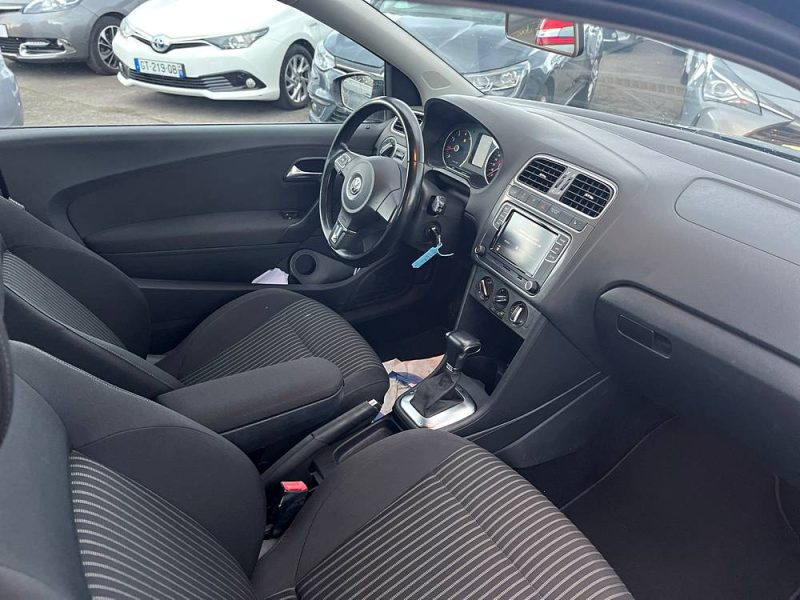 VOLKSWAGEN POLO 2010