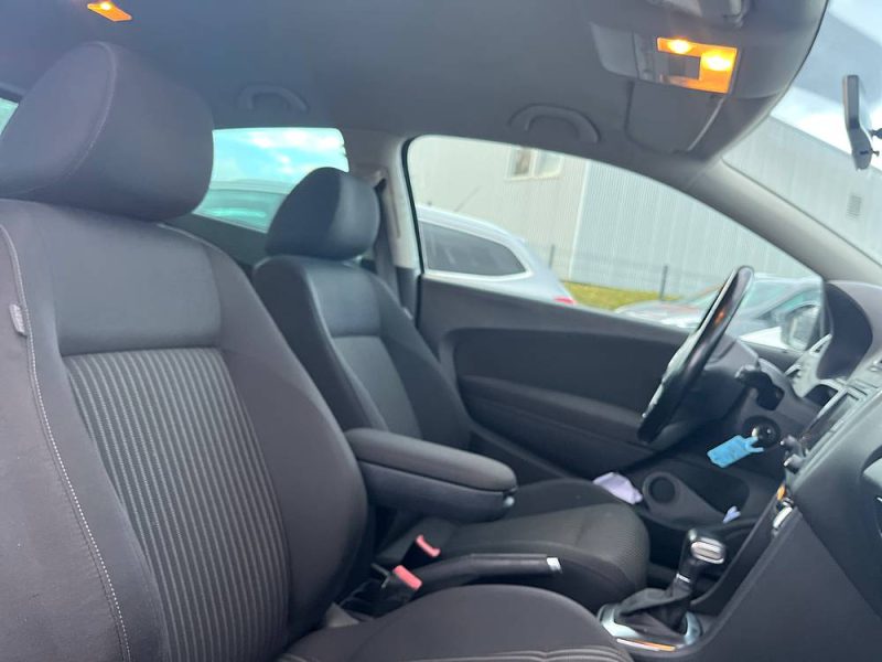 VOLKSWAGEN POLO 2010