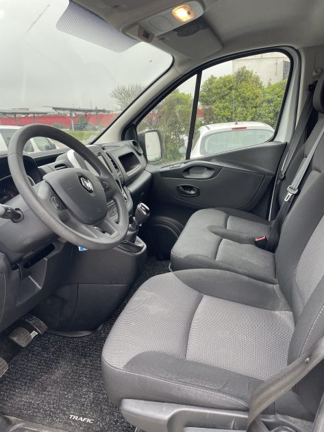RENAULT TRAFIC 2.0 dCi 120CH L1H1 Work EDITION