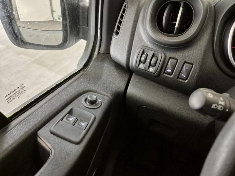 RENAULT TRAFIC 2.0 dCi 120CH L1H1 Work EDITION