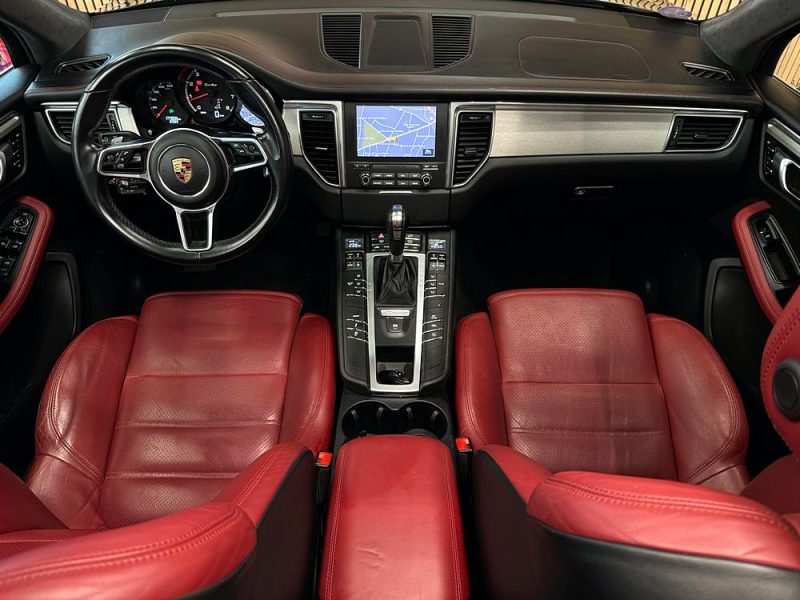 PORSCHE MACAN 2016