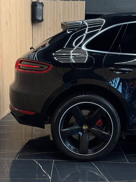 PORSCHE MACAN 2016