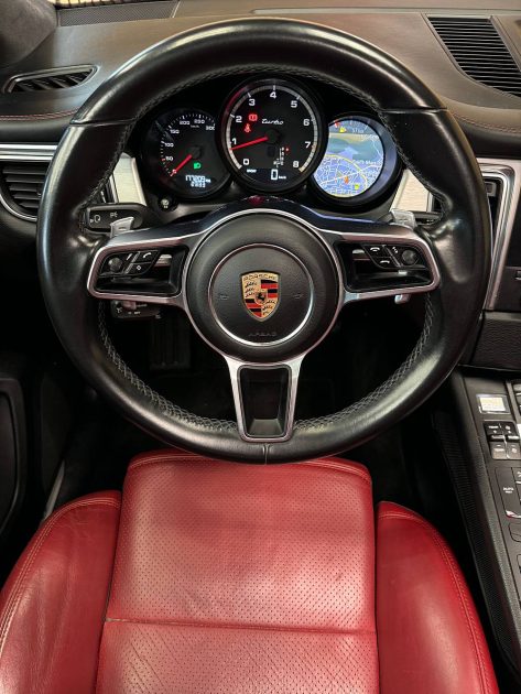 PORSCHE MACAN 2016