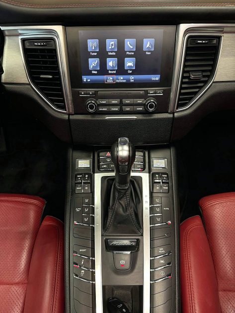 PORSCHE MACAN 2016