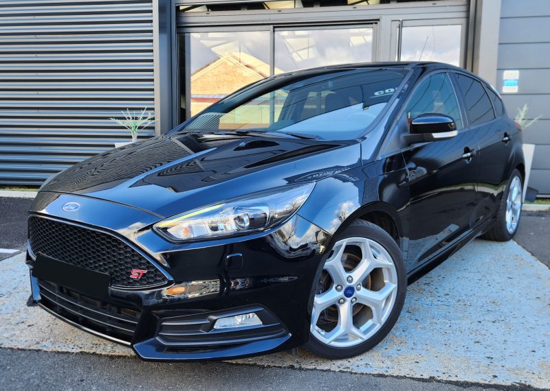 Ford Focus 2016 2.0 ECOBOOST 250 ST 5P*GPS*XENON*SYNC*