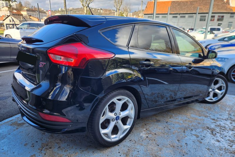 Ford Focus 2016 2.0 ECOBOOST 250 ST 5P*GPS*XENON*SYNC*