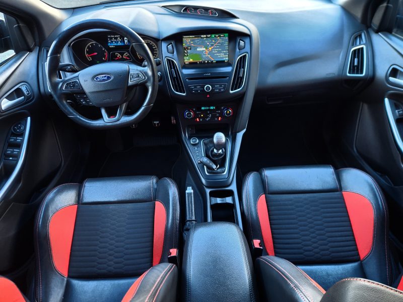 Ford Focus 2016 2.0 ECOBOOST 250 ST 5P*GPS*XENON*SYNC*