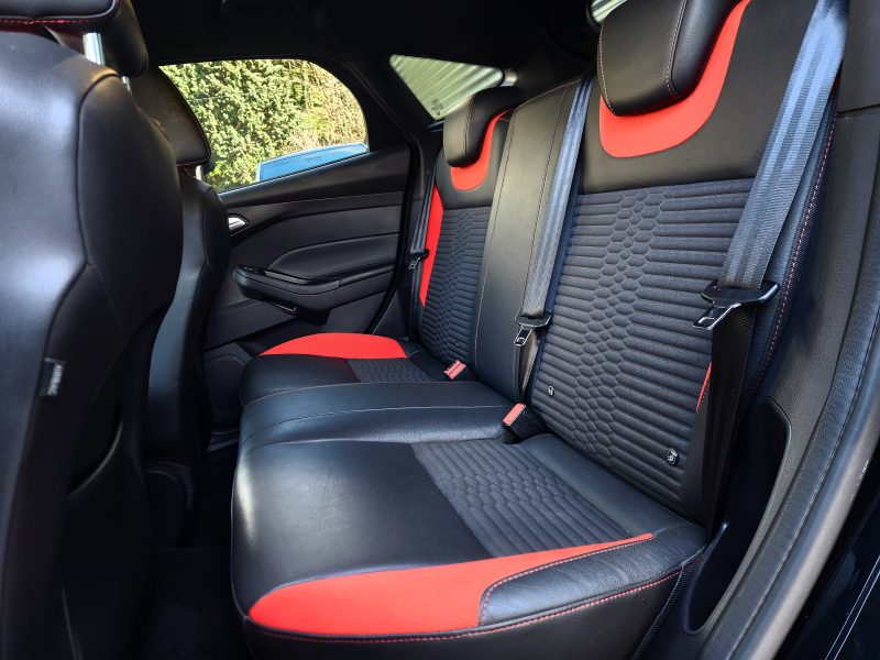 Ford Focus 2016 2.0 ECOBOOST 250 ST 5P*GPS*XENON*SYNC*