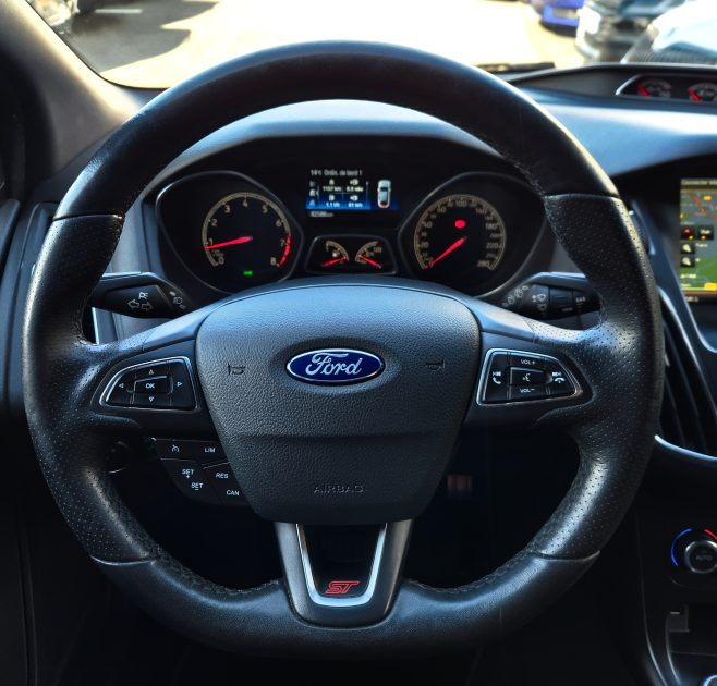 Ford Focus 2016 2.0 ECOBOOST 250 ST 5P*GPS*XENON*SYNC*