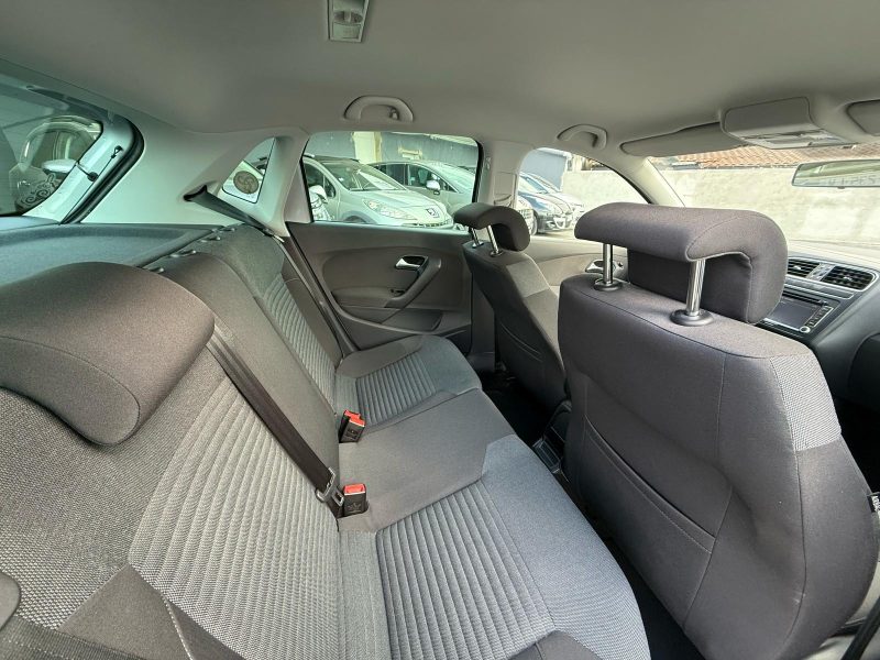 VOLKSWAGEN POLO  2014