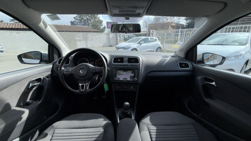 VOLKSWAGEN POLO  2014