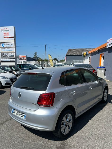 VOLKSWAGEN POLO  2014