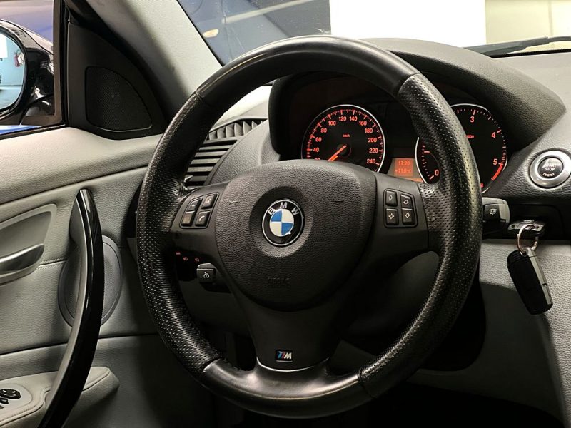 BMW SERIE 1 123D 204CH