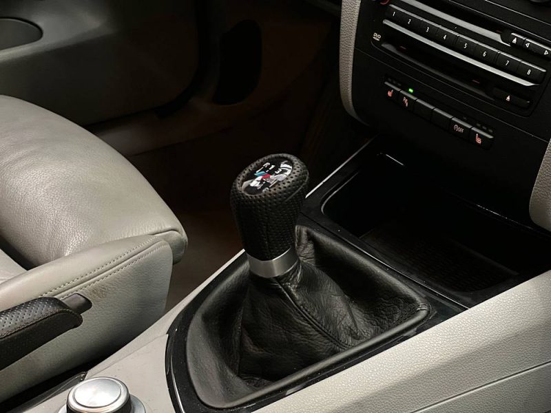 BMW SERIE 1 123D 204CH