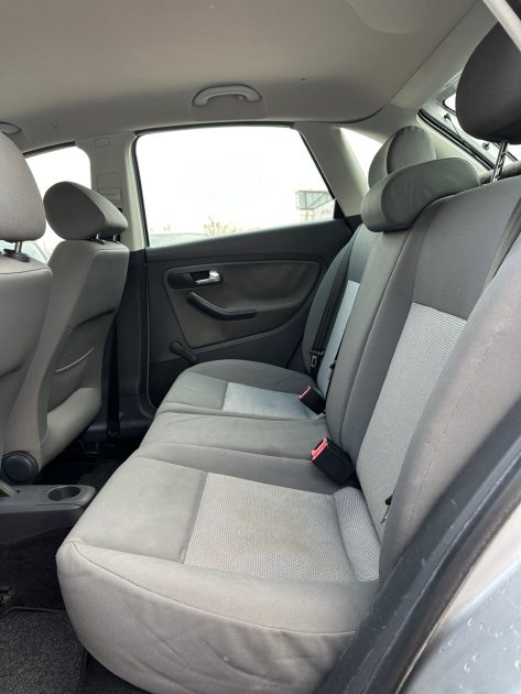 SEAT IBIZA 2004