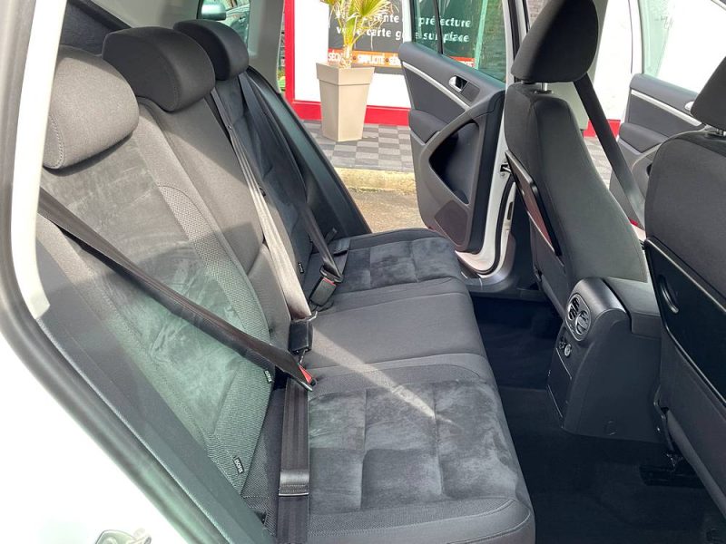 VOLKSWAGEN TIGUAN 2012