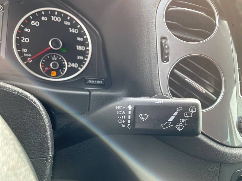 VOLKSWAGEN TIGUAN 2012