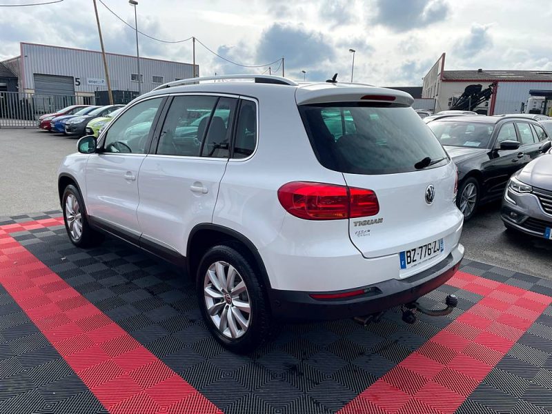 VOLKSWAGEN TIGUAN 2012