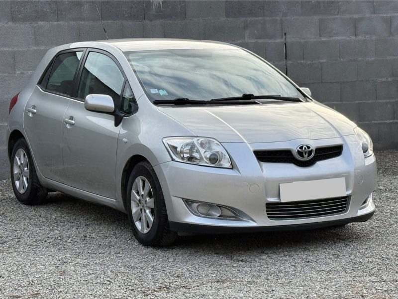TOYOTA AURIS 2009