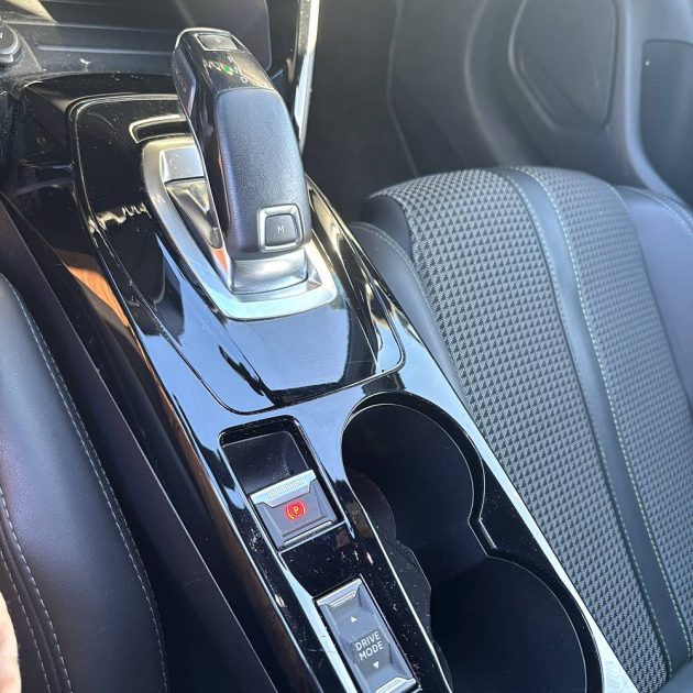 PEUGEOT 208 100 cv EAT8 GT LINE entretien Peugeot Garantie 12 mois