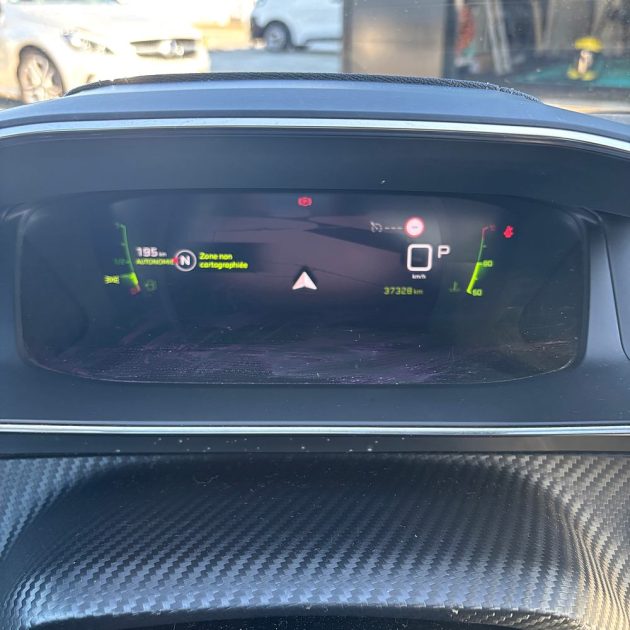 PEUGEOT 208 100 cv EAT8 GT LINE entretien Peugeot Garantie 12 mois