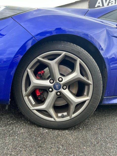 FORD FOCUS ST 2.0 250CV / Carnet Ford / CT OK / Révisée 