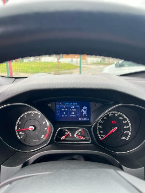 FORD FOCUS ST 2.0 250CV / Carnet Ford / CT OK / Révisée 