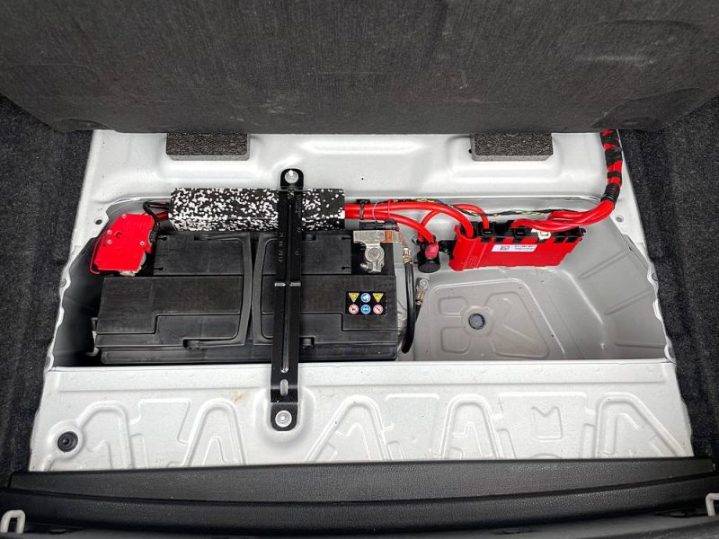 BMW (F20) 118D 143 M SPORT 5P 2013