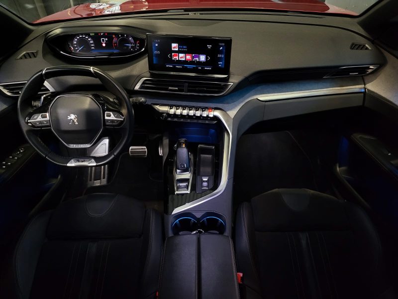 PEUGEOT 3008 1.5 BLUE HDI 130cv EAT8 GT / PREMIERE MAIN / SUIVI PEUGEOT / ATTELAGE / SIEGES MASSANTS