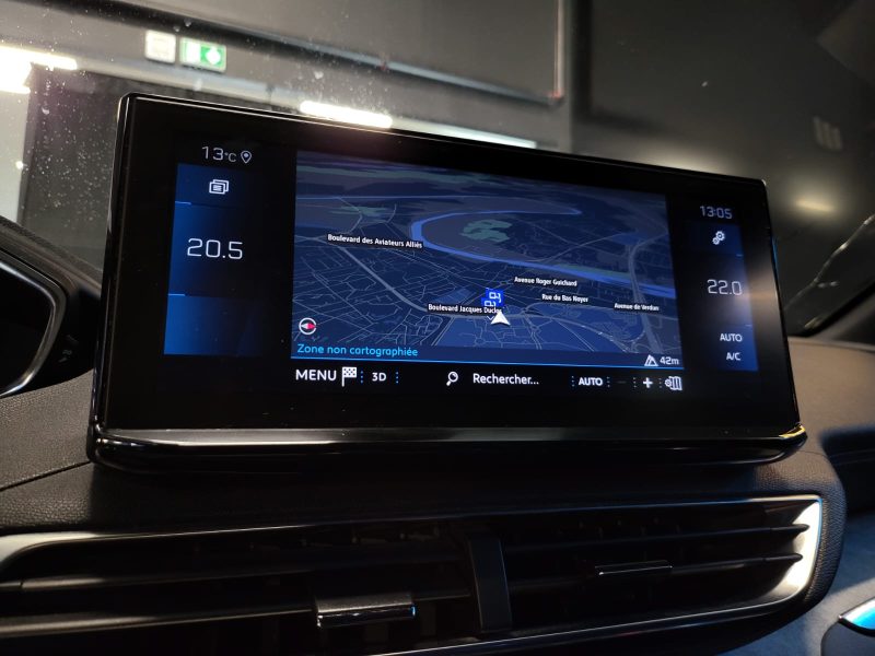 PEUGEOT 3008 1.5 BLUE HDI 130cv EAT8 GT / PREMIERE MAIN / SUIVI PEUGEOT / ATTELAGE / SIEGES MASSANTS