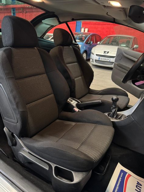 PEUGEOT 307cc 2.0i 16V 138 Confort