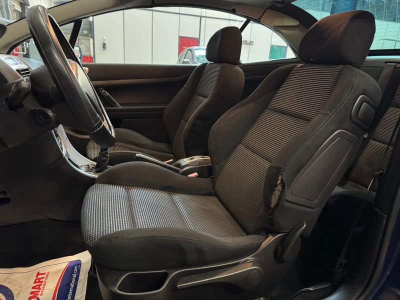 PEUGEOT 307cc 2.0i 16V 138 Confort