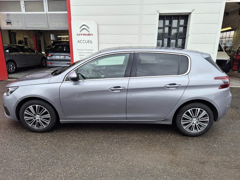 PEUGEOT 308 2021