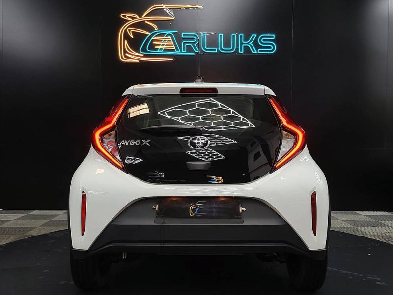 TOYOTA AYGO X 1.0 VVT-i 72cv Dynamic BVM5