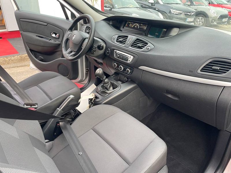 RENAULT MEGANE SCENIC 2013