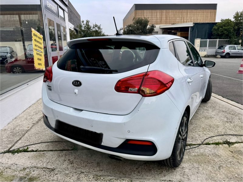 KIA CEE-D 1.6 GDi 135cv Premium