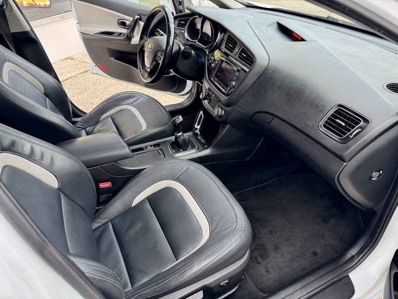 KIA CEE-D 1.6 GDi 135cv Premium